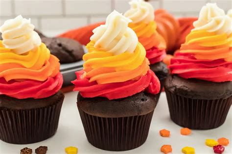 37 Best Thanksgiving Cupcakes You'll Fall in Love With | Pretty Sweet ...