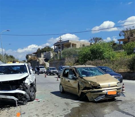 Alcamo Scontro Tra Due Auto Lungo La Provinciale Cinque Persone