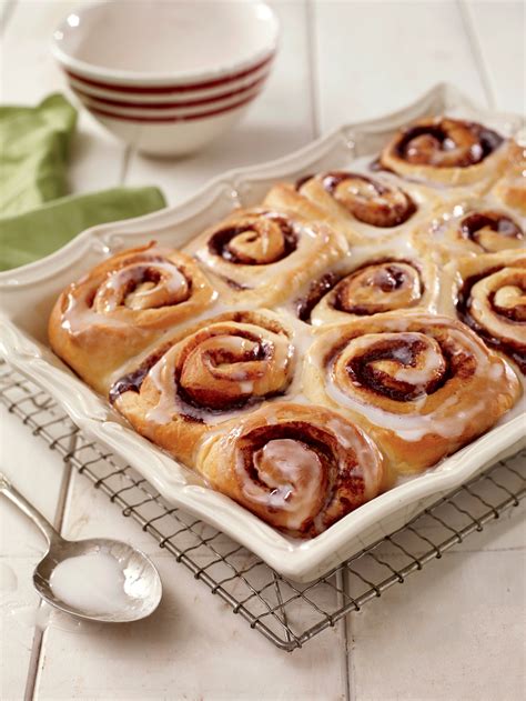 Homemade Cinnamon Buns - New England Today