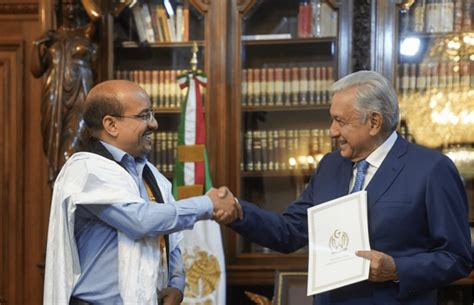 Presidente De M Xico Andr S Manuel L Pez Obrador Recibe Cartas