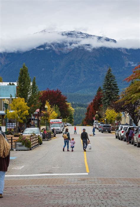 Small town charm. Big mountain adventure. | Tourism Revelstoke
