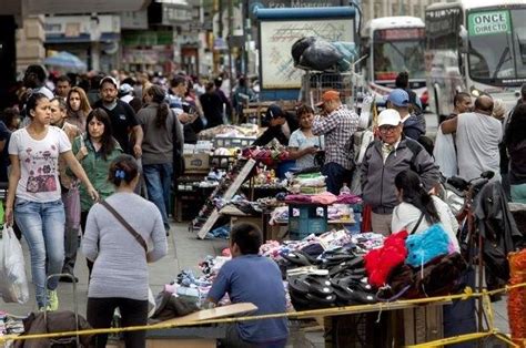 Comercio Ilegal Hay 15 Manteros Por Cuadra Y Facturan 60 Millones Al