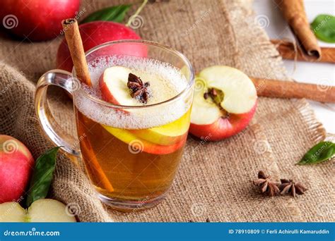 Hard Apple Cider with Cinnamon Stick and Apple Slice Stock Image - Image of slice, alcohol: 78910809