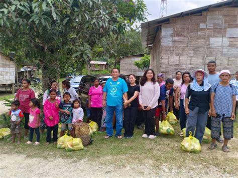 120 Pelajar 163 Keluarga Orang Asli Pos Menson Terima Sumbangan