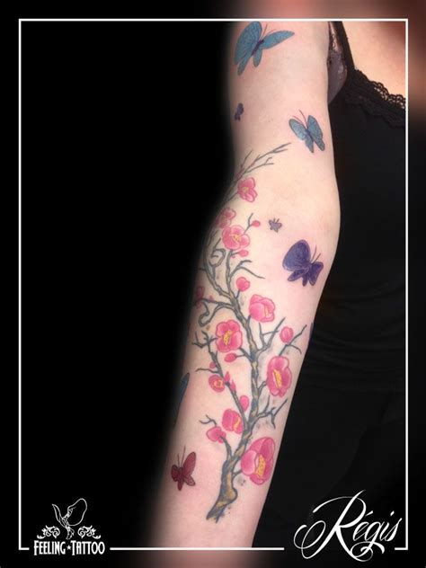 Tatouage Branche De Cerisier Et Papillons Avant Bras En Couleur