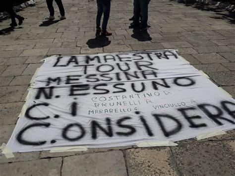 La protesta di Si Cobas a Messina Il vero virus da abbattere è il