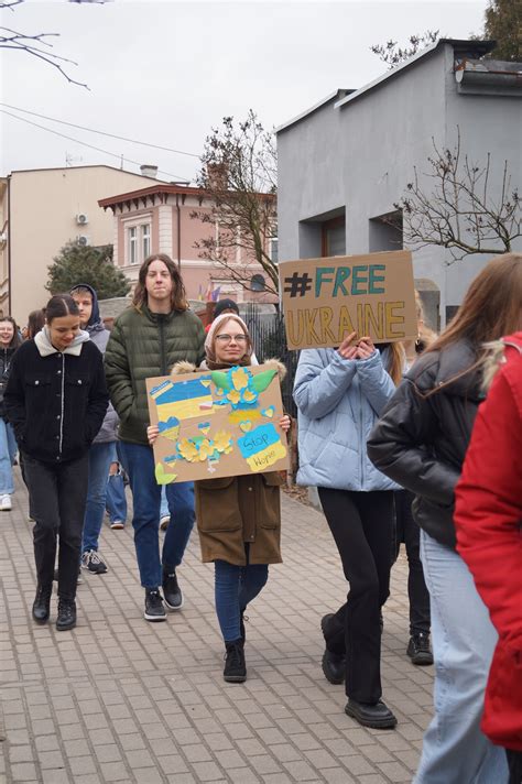 Solidarni Z Ukrain Liceum Og Lnokszta C Ce Im Janusza Korczaka W