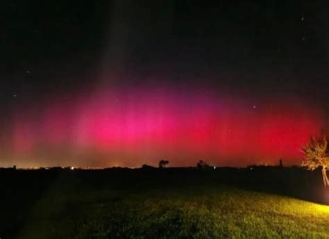 L Aurora Boreale Illumina Il Cielo D Italia Un Fenomeno Straordinario