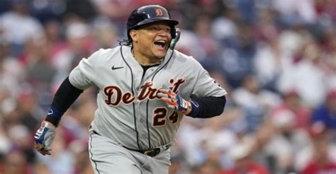 Le Faltan Tres Miguel Cabrera Peg Su Hit En Grandes Ligas Y Se