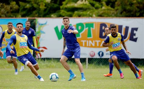 Jornal Correio Lber Artur E Gilberto S O Poupados Antes De Jogo