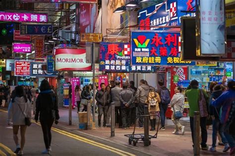 Hong Kong Small Retailers Step Up Investment To Take On Big Chains