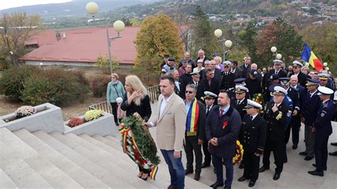 Ziua Armatei Marcat La Monumentul Independen Ei Din Tulcea Tlnews