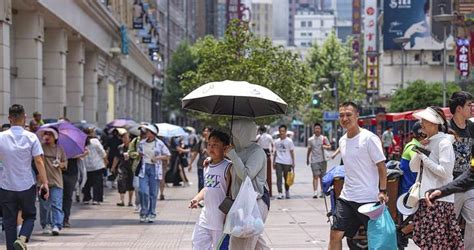 上海连续第四天拉响高温橙警，“烤”完今天高温缓解雨水上线上海市高温最高气温新浪新闻