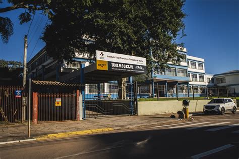 Uniasselvi Esteio