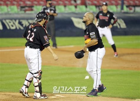 데스파이네 두산전 5⅓이닝 3실점투구 내용은 낙제점 네이트 스포츠