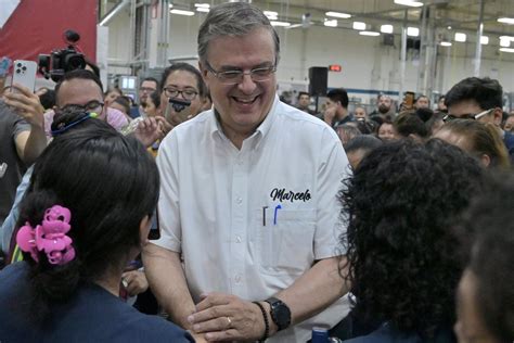 México Ebrard asegura que es falso que López Obrador esté