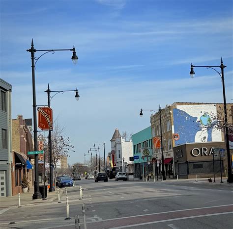Chicago Neighborhood Information and Guides | ChicagoCentric