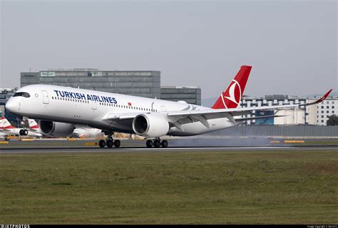 Tc Lgn Airbus A Turkish Airlines Bernd K Jetphotos