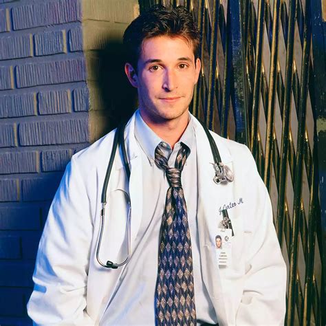 Fans Shocked as Noah Wyle Faces Lawsuit from ER Creator’s Widow Over
