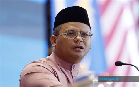 BERNAMA SALARY HIKE FOR SELANGOR CIVIL SERVANTS IN LINE WITH PM S