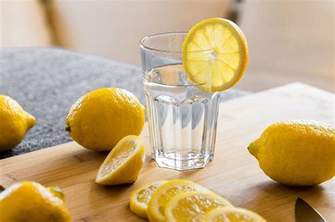 Minum Air Perasan Lemon Hangat Setelah Bangun Tidur Manfaatnya Tak Main