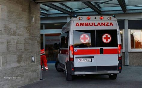 Clochard Morto Di Freddo La Drammatica Scoperta A Napoli Napoli Zon