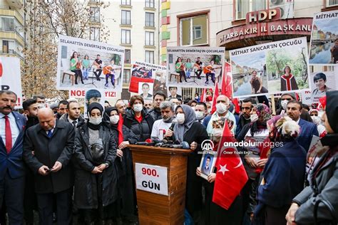 منذ 900 يوم أمهات ديار بكر يواصلن الاعتصام شرقي تركيا Anadolu Ajansı