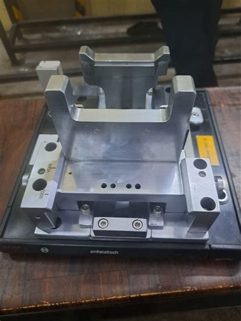 Drilling Mild Steel Conveyor Pallet Jig Fixture Manufacturing For