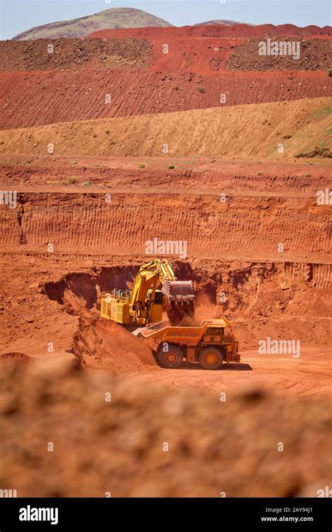 Iron Ore Mine Pilbara Western Australia Stock Photo Alamy