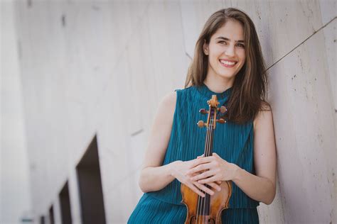 Publicity Photos J Lia Pusker Violin