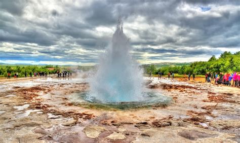 Premium Photo Eruption Of Strokkur Geyser In Iceland Haukadalur Valley