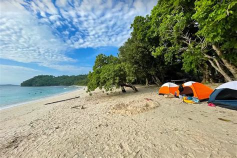 Subic Beach A Picture Perfect Coastline In Matnog Sorsogon Fun In