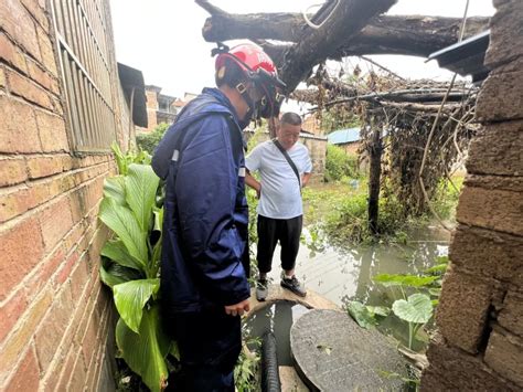 云南多地强降雨引发内涝、山洪等自然灾害，消防救援队伍全力开展救援 澎湃号·政务 澎湃新闻 The Paper