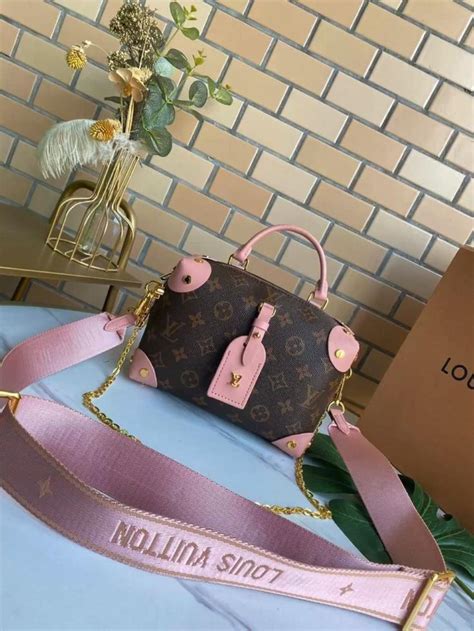 Pin By Ilvana On •𝐁 𝐀 𝐆 𝐒 👜 Girly Bags Luxury Bags Pretty Bags