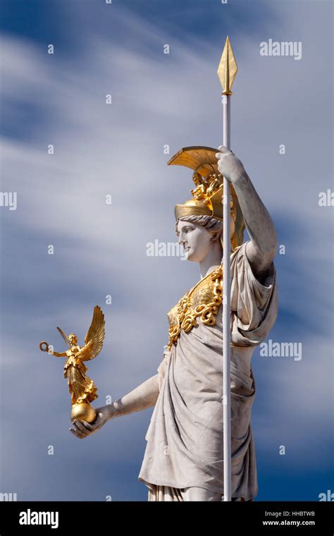 Athena Pallas Fighting Hi Res Stock Photography And Images Alamy