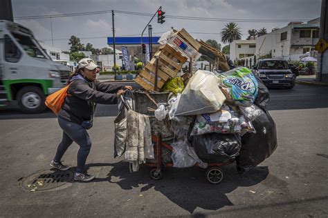 Los Recolectores De Basura En Ciudad De M Xico Esenciales Pero