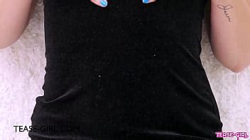 Dazzling Blonde Model Gives A Tease XVIDEOS