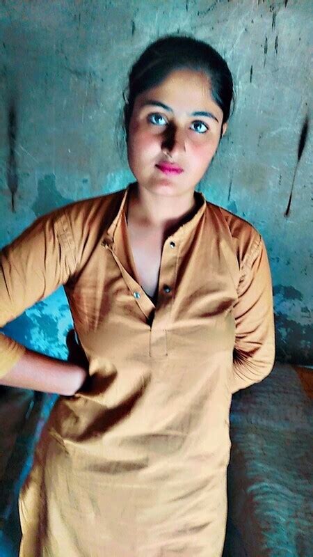 Malluxxvideos Beautiful Pakistani Girl Nude Enjoying With Cousin Sundarikanya