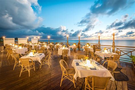 Best Waterfront Restaurants in Grand Cayman