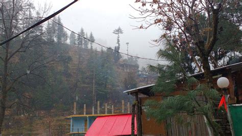 Jibhi: Our first Experience with Snowfall in Himachal - Tripoto