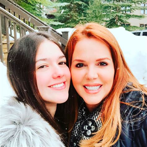 María Celeste Arrarás de viaje con su hija Lara en Aspen Foto 5