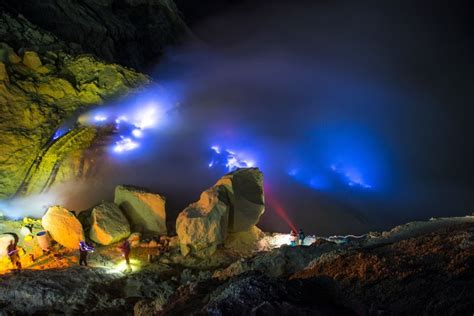 The Indonesian Volcano That Spews Electric Blue Lava Easyvoyage