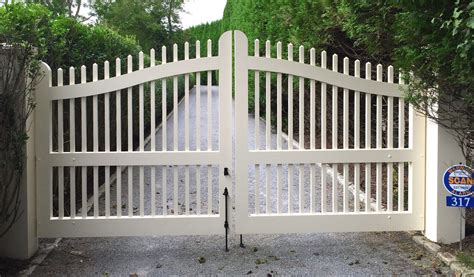 How To Build A Wood Picket Fence Gate Madison Art Center Design