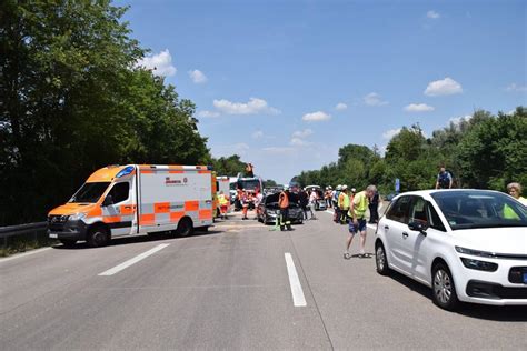 A5 Bei Hemsbach Sechs Kilometer Stau Nach Unfall Gaffer Stau Auf