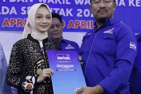 Inilah Profil Vinanda Prameswati Gadis Cantik Tuai Sorotan Usai Bakal