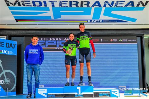 Triumph In Spanien Ramona Forchini Schweizer Radsportlerin