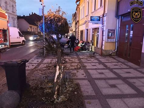 Fotogalerie Nehoda Osobn Ho Automobilu V Luha Ovic Ch St Eda