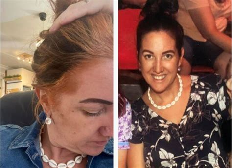 Eine Kundin wünscht sich blonde Strähnchen und verlässt den Salon mit einer orangefarbenen