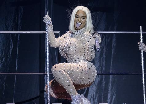 Latto Twerks For TikTok While Celebrating New "Lottery" Single Despite