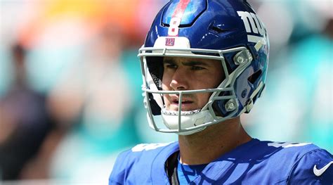 Giants Confirm Qb Daniel Jones Suffered Torn Acl Vs Raiders Wkky